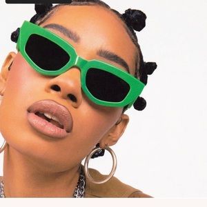 Dezi On Read Sunglasses - NWT